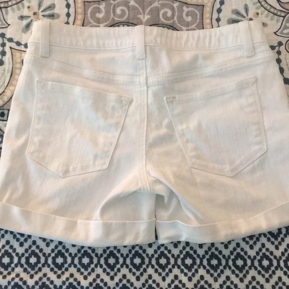 White Apt 9 cuffed jean shorts, Size 2 - Picture 4 of 5